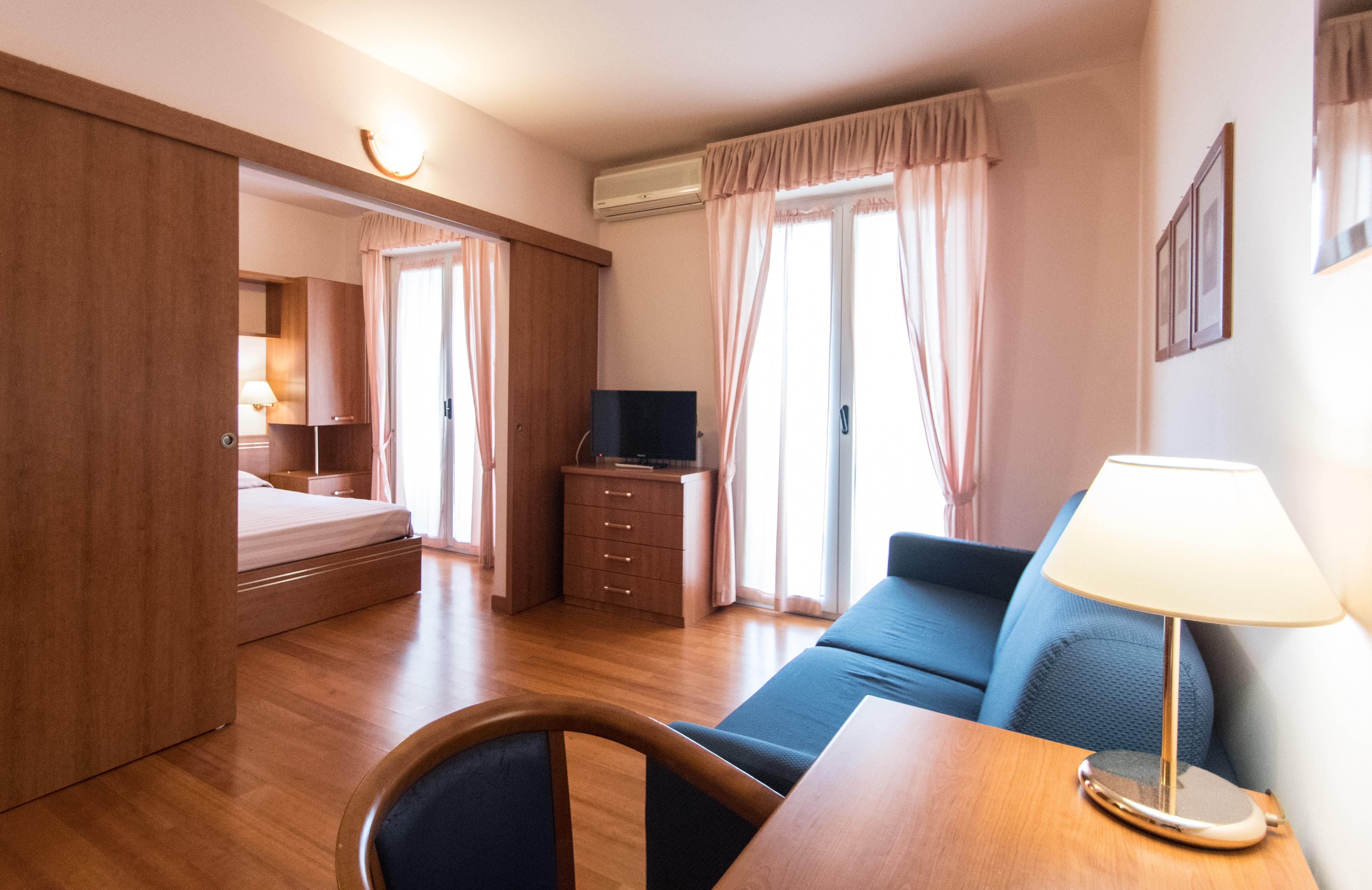 2 Village Aparthotel Loano