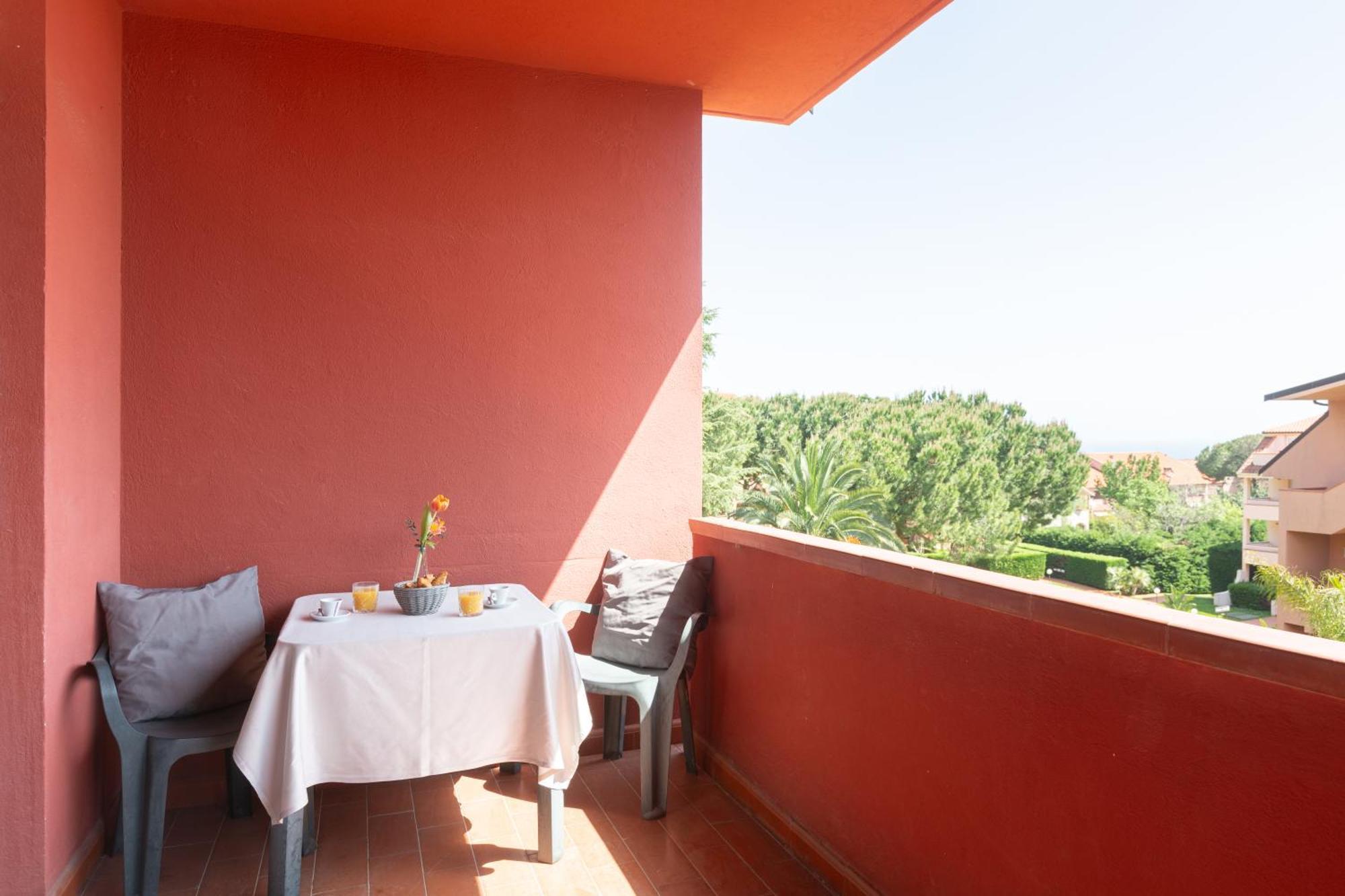 Aparthotel 2 Village 4*
