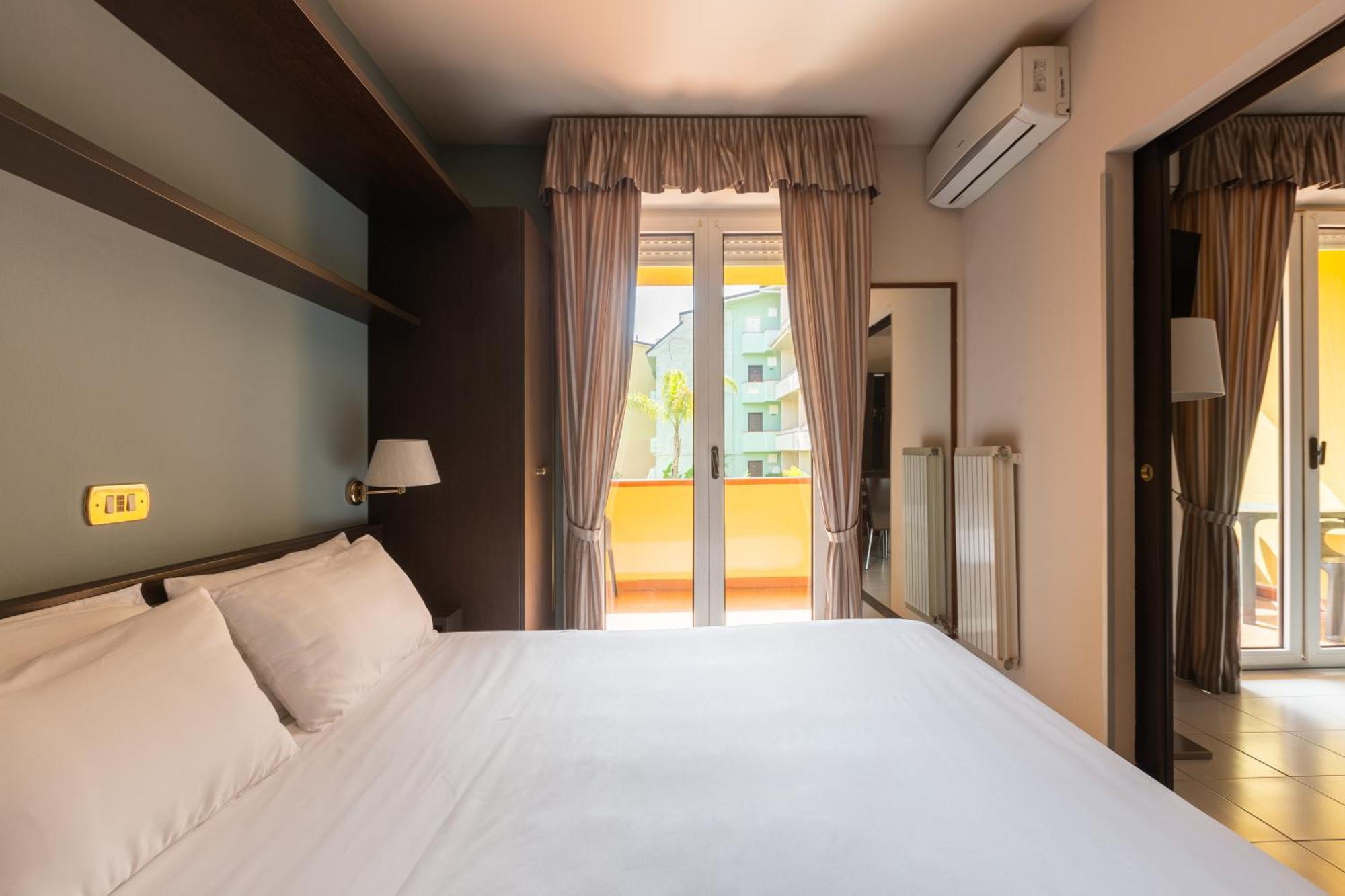 2 Village Aparthotel 4*