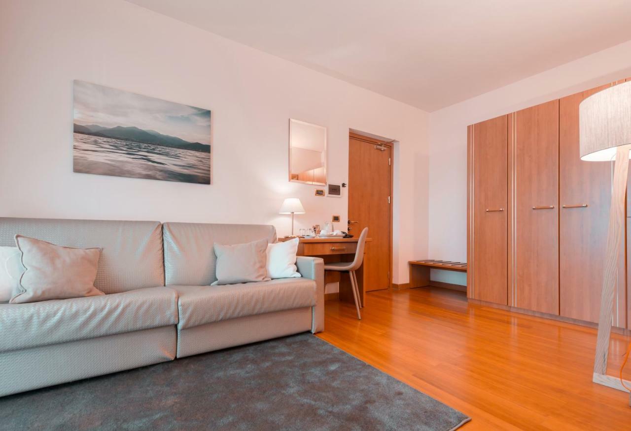 2 Village Aparthotel Loano