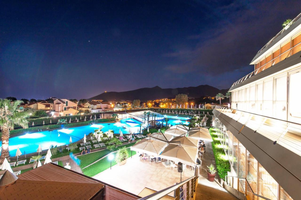 2 Village Aparthotel 4*