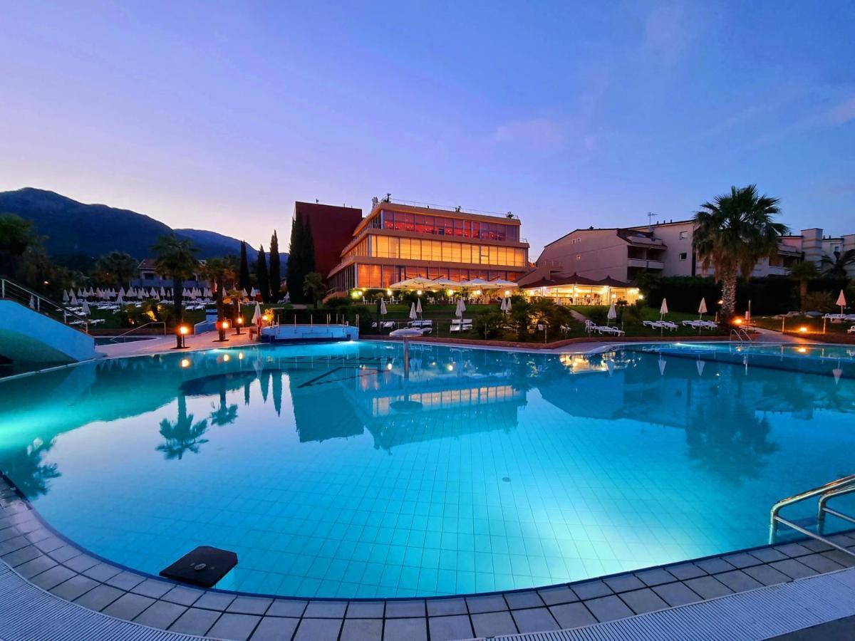 2 Village Aparthotel